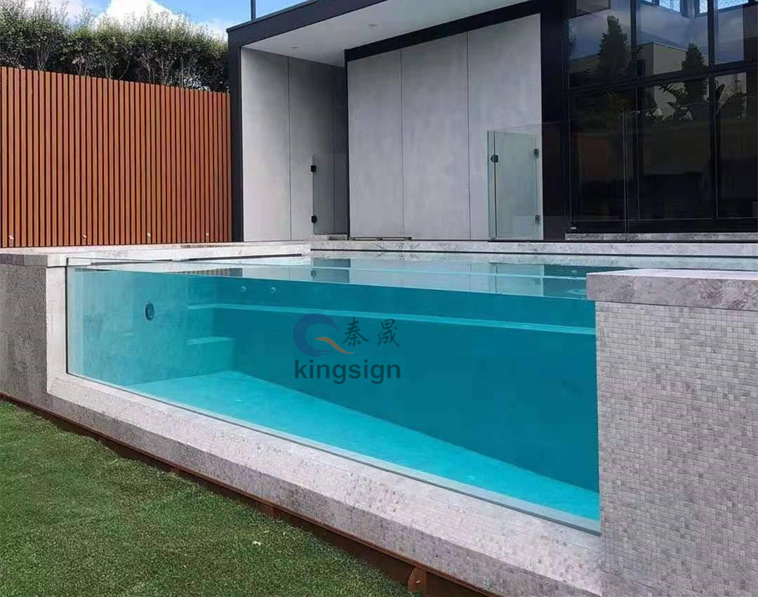 Cara membersihkan dan mengekalkan tingkap kolam renang akrilik
